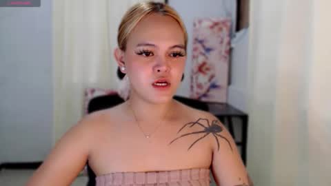 Snapshot of sexxxy_caroline chatting on 05.03.26 sexxxy_caroline online show from 05.03.26