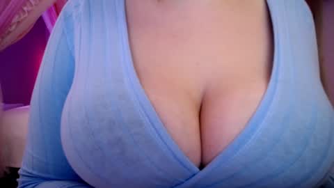 Snapshot of sexxxyprincess chatting on 01.23.25 Princess online show from 01.23.25