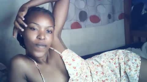 Snapshot of sexxy_curvy23 chatting on 01.15.26 sexxy_curvy23 online show from 01.15.26