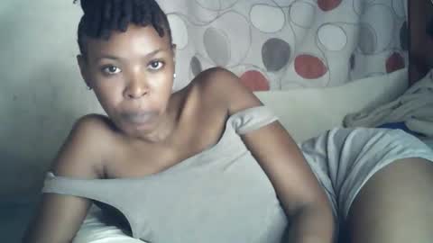 Snapshot of sexxy_curvy23 chatting on 02.14.26 sexxy_curvy23 online show from 02.14.26