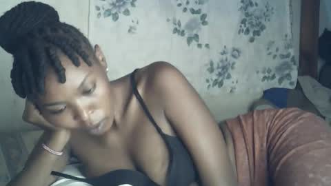 Snapshot of sexxy_curvy23 chatting on 02.22.26 sexxy_curvy23 online show from 02.22.26