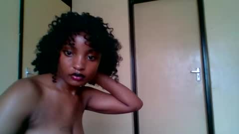Snapshot of sexxy_daisyy chatting on 03.24.26 sexxy_daisyy online show from 03.24.26
