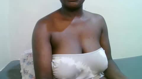 Snapshot of sexxy_maya1 chatting on 03.05.26 sexxy_maya1 online show from 03.05.26