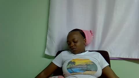 African Queen online show from 12.18.25