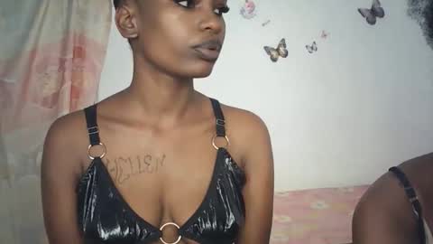 Snapshot of sexxypixie chatting on 04.07.26 sexxypixie online show from 04.07.26