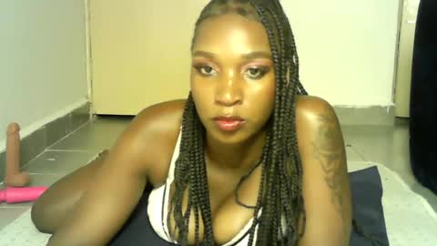 Snapshot of sexy_africana05 chatting on 07.07.26 sexy_africana05 online show from 07.07.26