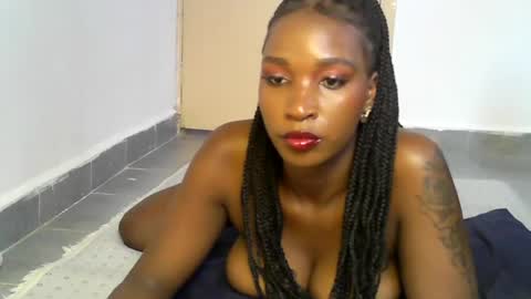 Snapshot of sexy_africana05 chatting on 07.12.26 sexy_africana05 online show from 07.12.26