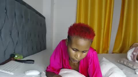 Snapshot of sexy_browniexx chatting on 02.28.25 brownie online show from 02.28.25