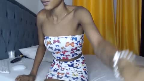 Snapshot of sexy_browniexx chatting on 03.12.25 brownie online show from 03.12.25