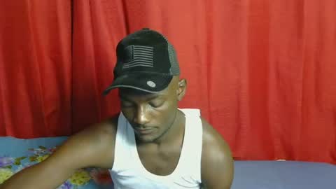 Snapshot of sexy_buddyz55 chatting on 06.16.26 Suudi online show from 06.16.26