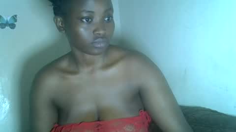 Snapshot of sexy_candi chatting on 06.19.26 sexy_candi online show from 06.19.26