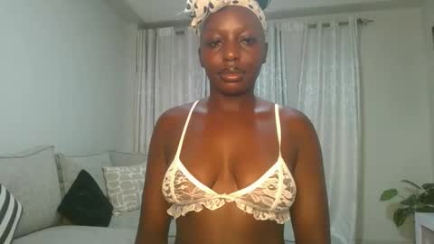 Snapshot of sexy_candia chatting on 04.13.26 Stacy online show from 04.13.26
