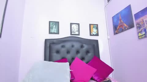 Snapshot of sexy_candy18x chatting on 05.15.26 sexy_candy18x online show from 05.15.26