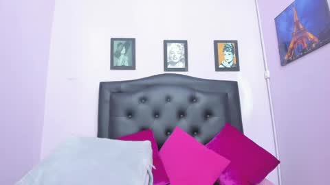 Snapshot of sexy_candy18x chatting on 05.16.26 sexy_candy18x online show from 05.16.26