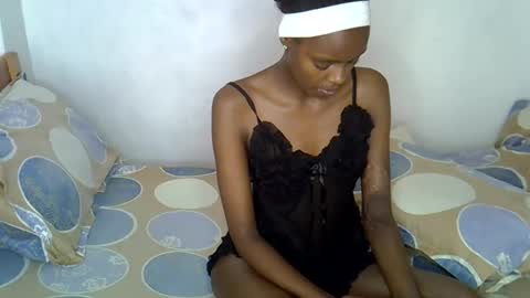 Snapshot of sexy_charliee chatting on 02.01.26 sexy_charliee online show from 02.01.26