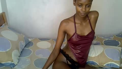 Snapshot of sexy_charliee chatting on 02.02.26 sexy_charliee online show from 02.02.26