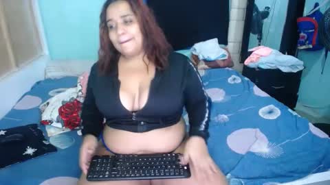 Snapshot of sexy_charlotte22 chatting on 12.28.24 sexy_charlotte22 online show from 12.28.24