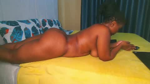 Snapshot of sexy_cici2 chatting on 05.16.26 foxxy sweets online show from 05.16.26