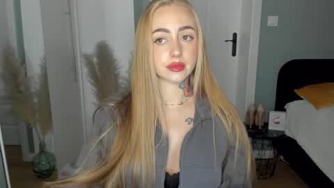 C o r a l i e online show from 04.13.26