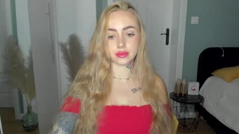 C o r a l i e online show from 04.17.26