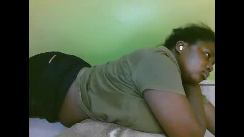 Snapshot of sexy_divana chatting on 02.24.25 sexy_divana online show from 02.24.25