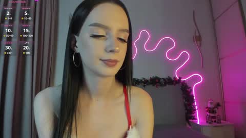 Snapshot of sexy_flora chatting on 12.24.24 Flora online show from 12.24.24