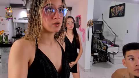 WENDY  MAX  AND VICKY online show from 03.24.26