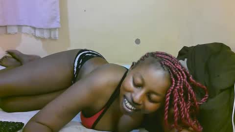 Snapshot of sexy_latasha chatting on 02.13.26 sexy_latasha online show from 02.13.26