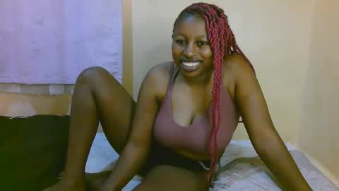 Snapshot of sexy_latasha chatting on 02.18.26 sexy_latasha online show from 02.18.26