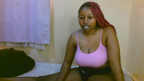 Snapshot of sexy_latasha chatting on 02.24.26 sexy_latasha online show from 02.24.26