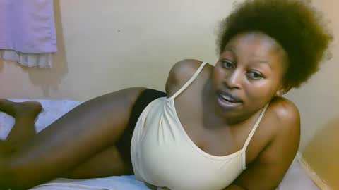 Snapshot of sexy_latasha chatting on 02.27.26 sexy_latasha online show from 02.27.26