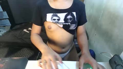 Snapshot of sexy_leacum chatting on 05.22.26 sexy_leacum online show from 05.22.26