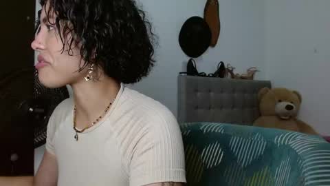 Snapshot of sexy_lia_latina chatting on 04.17.26 Celeste online show from 04.17.26