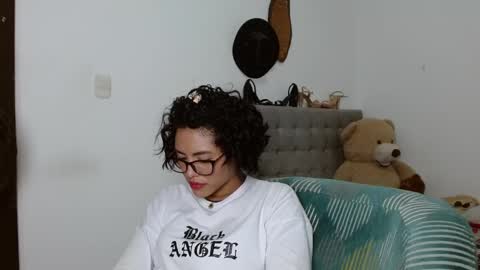 Snapshot of sexy_lia_latina chatting on 04.28.26 Celeste online show from 04.28.26