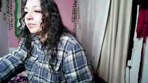 sexy lolas online show from 11.26.25