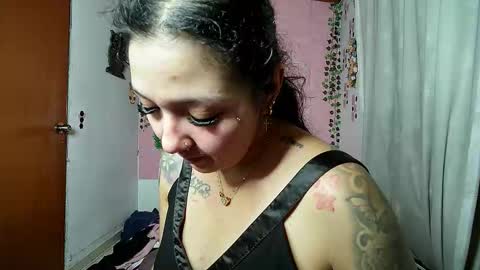 sexy lolas online show from 12.01.25