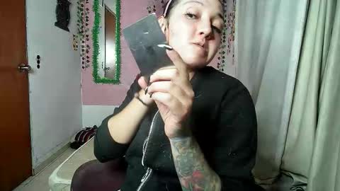 sexy lolas online show from 12.23.25