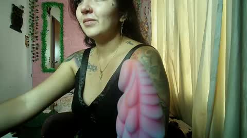 Snapshot of sexy_lolas chatting on 03.01.26 sexy lolas online show from 03.01.26