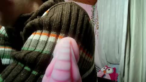 Snapshot of sexy_lolas chatting on 04.24.26 sexy lolas online show from 04.24.26