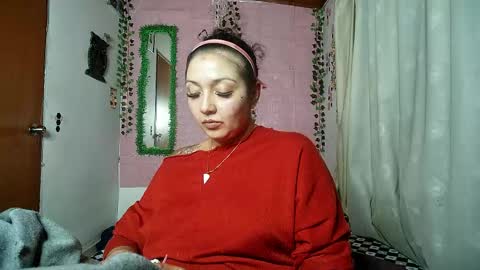 Snapshot of sexy_lolas chatting on 05.01.26 sexy lolas online show from 05.01.26