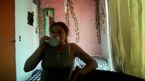 Snapshot of sexy_lolas chatting on 05.10.26 sexy lolas online show from 05.10.26