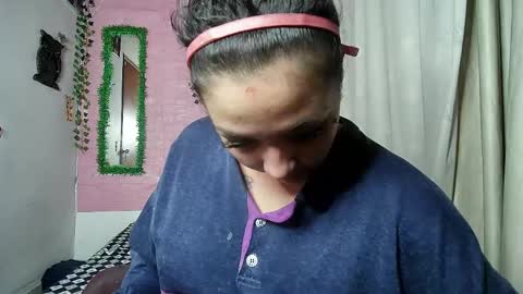 Snapshot of sexy_lolas chatting on 05.17.26 sexy lolas online show from 05.17.26