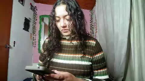 Snapshot of sexy_lolas chatting on 05.18.26 sexy lolas online show from 05.18.26