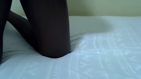 Snapshot of sexy_loner07 chatting on 11.20.25 Loner online show from 11.20.25