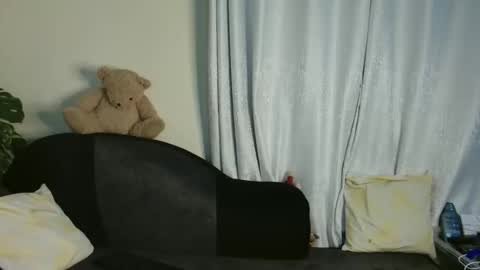 Snapshot of sexy_malyn chatting on 11.04.25 Shasha Money online show from 11.04.25