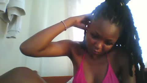Snapshot of sexy_mariannah chatting on 06.02.26 sexy_mariannah online show from 06.02.26