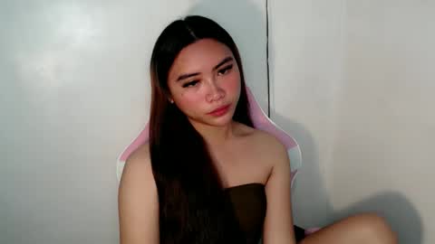 Snapshot of sexy_mikaxoxo chatting on 05.04.26 mika online show from 05.04.26