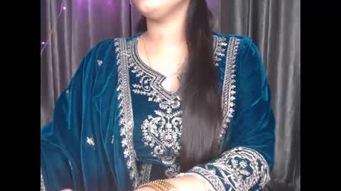 Snapshot of sexy_myra18 chatting on 02.12.25 myra online show from 02.12.25