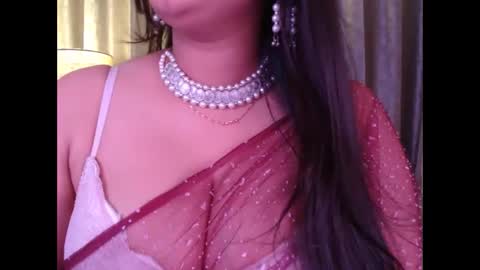 Snapshot of sexy_myra18 chatting on 01.16.26 myra online show from 01.16.26