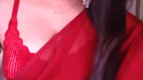 Snapshot of sexy_myra18 chatting on 02.14.26 myra online show from 02.14.26